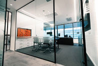 現代アルミニウム壁のオフィスのための内部のガラス隔壁